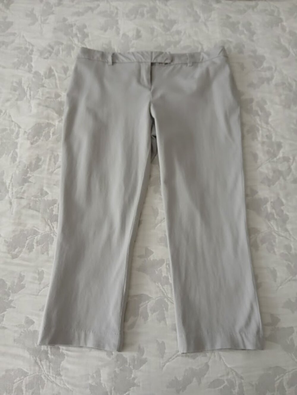 DALIA Cotton Capri Pant - size 8 - GREAT FITTING!